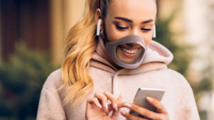 Desde la pantalla de apertura hasta los filtros biodegradables: "Cliu Mask" es la máscara transparente, tecnológica y sostenible made in Italy
