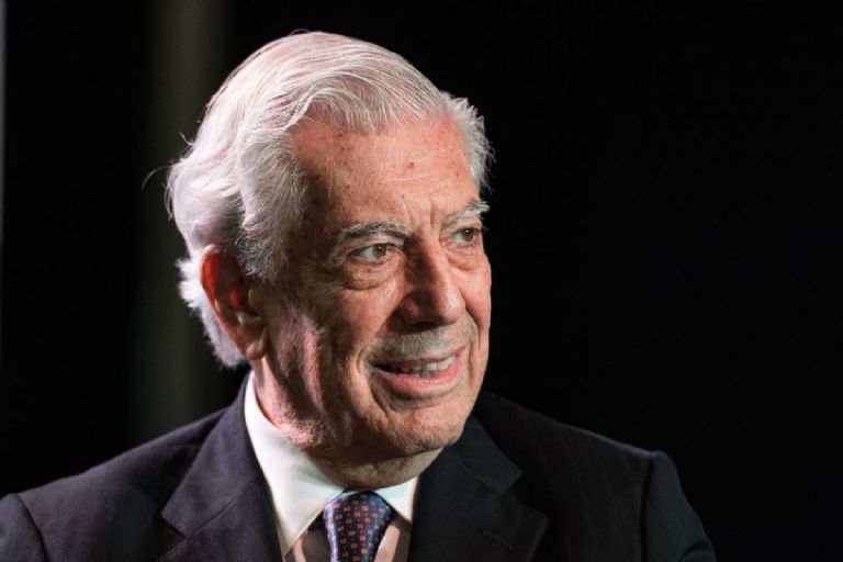 Los hijos de Mario Vargas Llosa aclaran el estado de